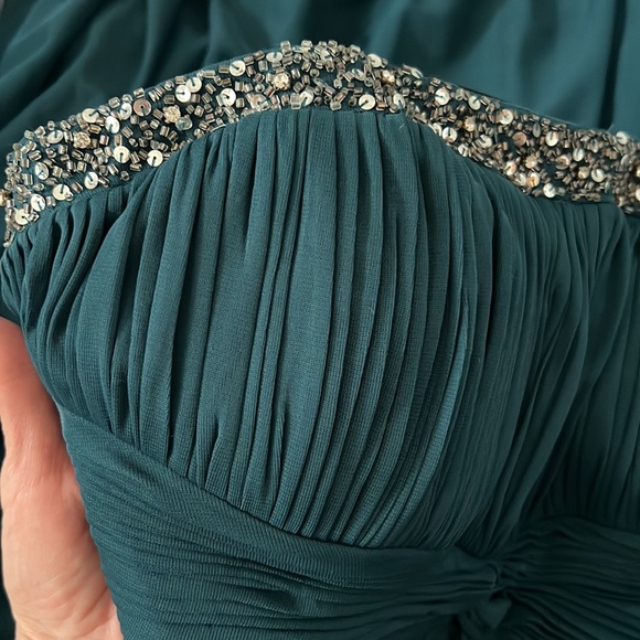 JS Boutique gown - Picture 8 of 12